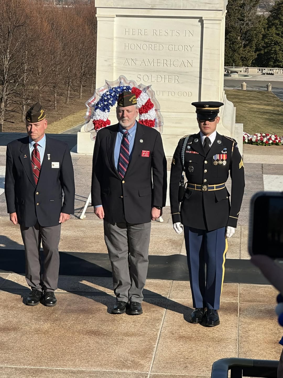 VFWCT COMMANDER PLACES WREATH AT TOMB OF UNKNOWN SOLDIER